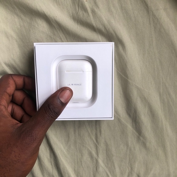Apple AirPods